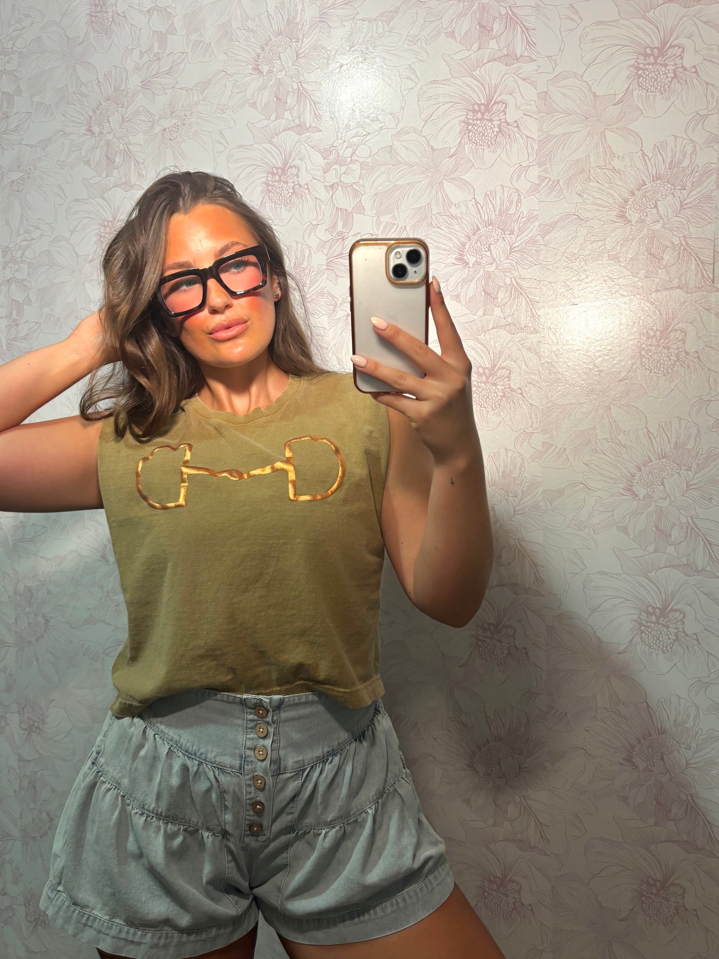 ITTY BITTY TEE