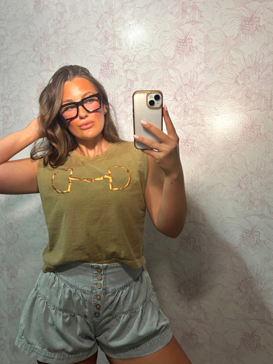 ITTY BITTY TEE